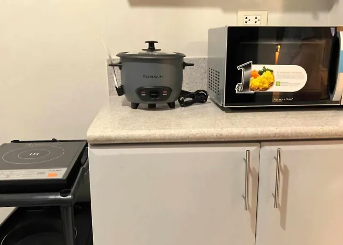 2 Bedroom Unit Apartment *